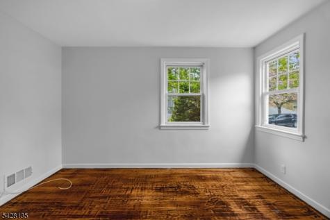 347 Livingston Road Linden NJ 07036