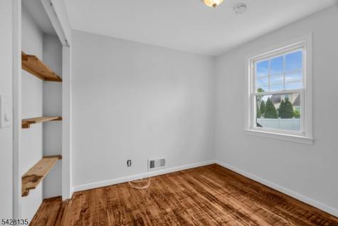 347 Livingston Road Linden NJ 07036