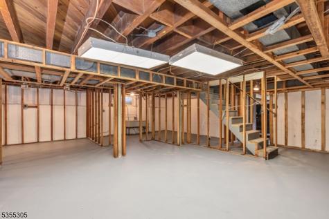 15 Evergreen Terrace Millburn NJ 07041