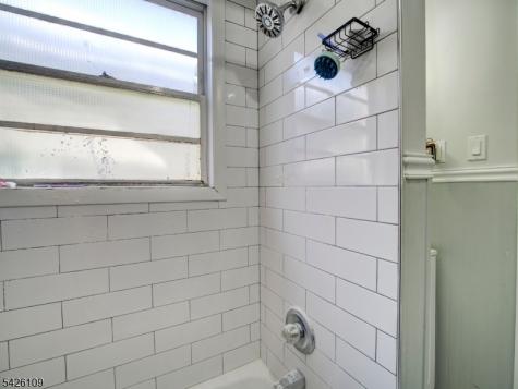 26 E 49th Street Bayonne NJ 07002