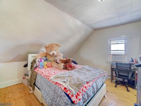 26 E 49th Street Bayonne NJ 07002