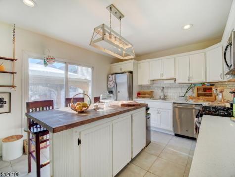 26 E 49th Street Bayonne NJ 07002