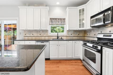 16 Bowers Drive Allamuchy NJ 07840