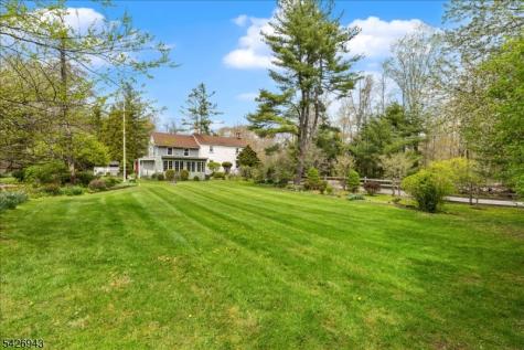 685 Woodglen Road Lebanon NJ 08826