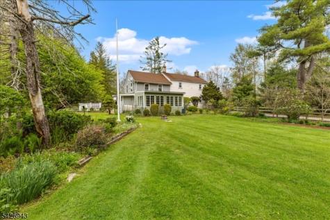 685 Woodglen Road Lebanon NJ 08826