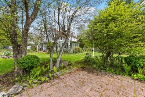 685 Woodglen Road Lebanon NJ 08826