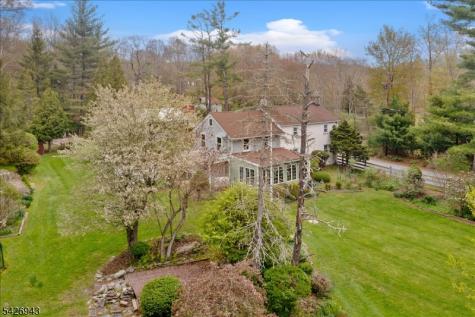 685 Woodglen Road Lebanon NJ 08826