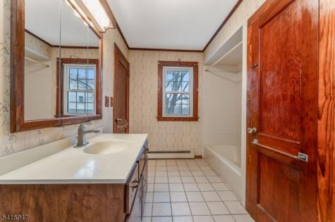 27 Union Road Clinton NJ 08809