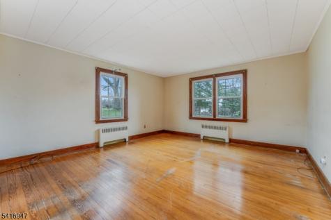 27 Union Road Clinton NJ 08809