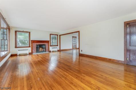 27 Union Road Clinton NJ 08809