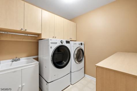 3 Alexandria Drive East Hanover NJ 07936