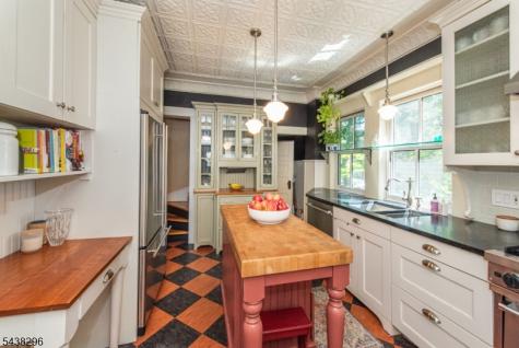 35 Brookside Avenue Caldwell Boro NJ 07006