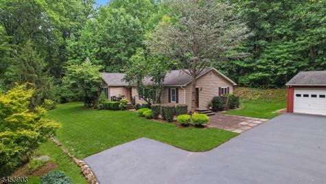 6 Garner Road Bethlehem NJ 08804