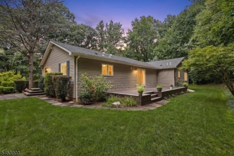6 Garner Road Bethlehem NJ 08804