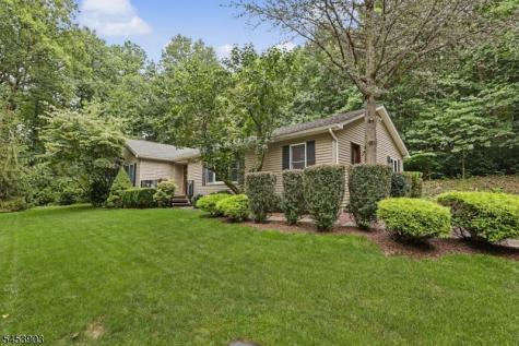 6 Garner Road Bethlehem NJ 08804