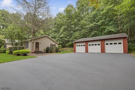 6 Garner Road Bethlehem NJ 08804