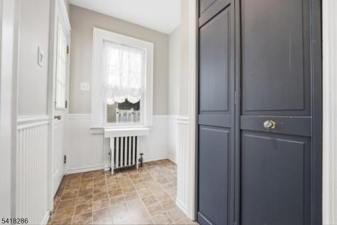 219 Overlook Avenue Belleville NJ 07109