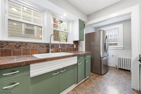219 Overlook Avenue Belleville NJ 07109