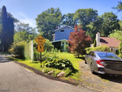 2 Algonquin Trail Jefferson NJ 07885