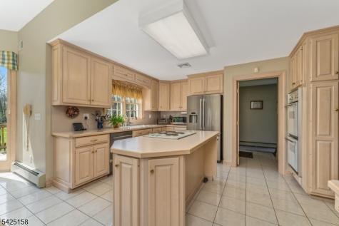 95 Pleasant Run Road Readington NJ 08822