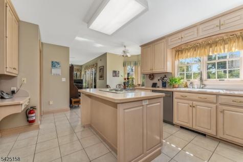 95 Pleasant Run Road Readington NJ 08822