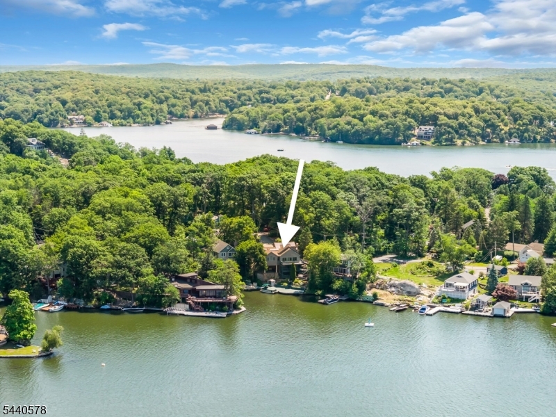 30 Oakdale Avenue Hopatcong NJ 07821