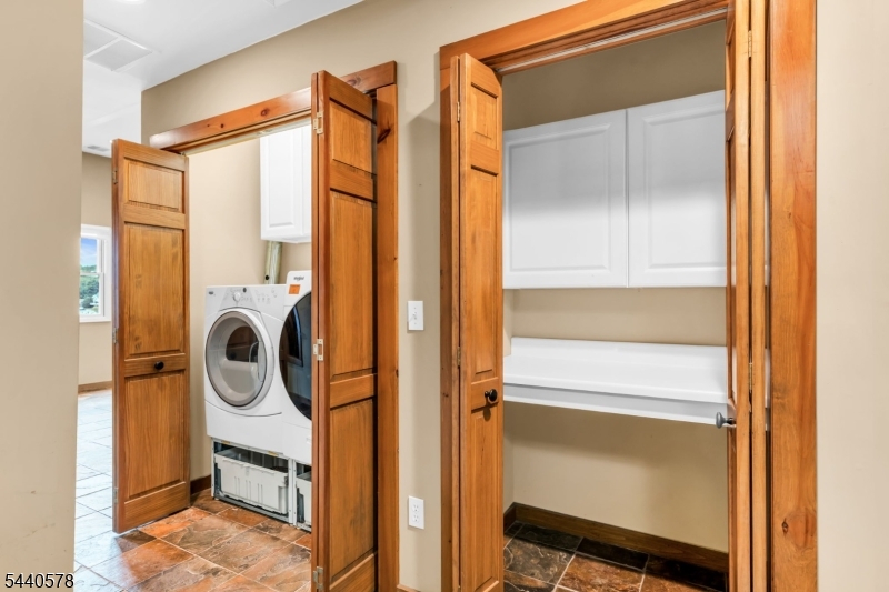 30 Oakdale Avenue Hopatcong NJ 07821