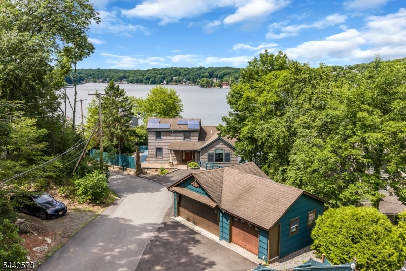 30 Oakdale Avenue Hopatcong NJ 07821