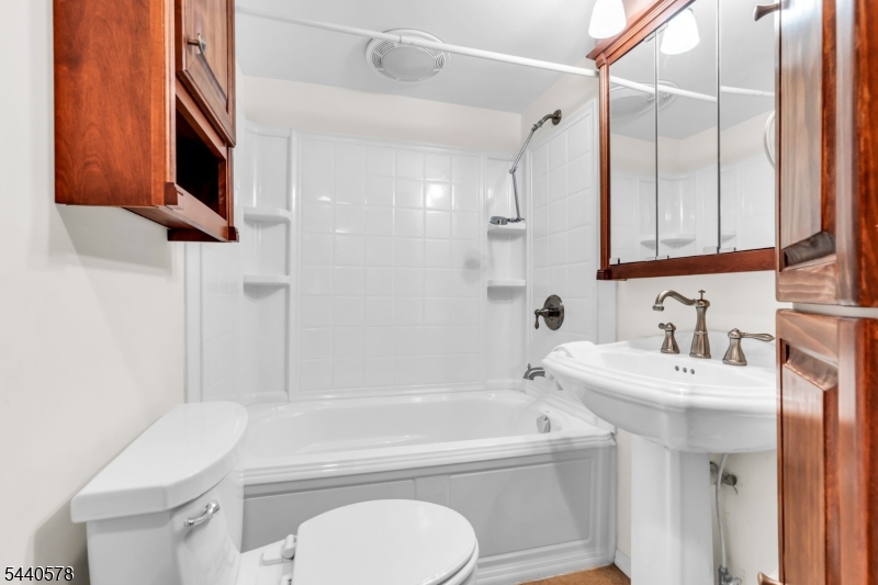 30 Oakdale Avenue Hopatcong NJ 07821