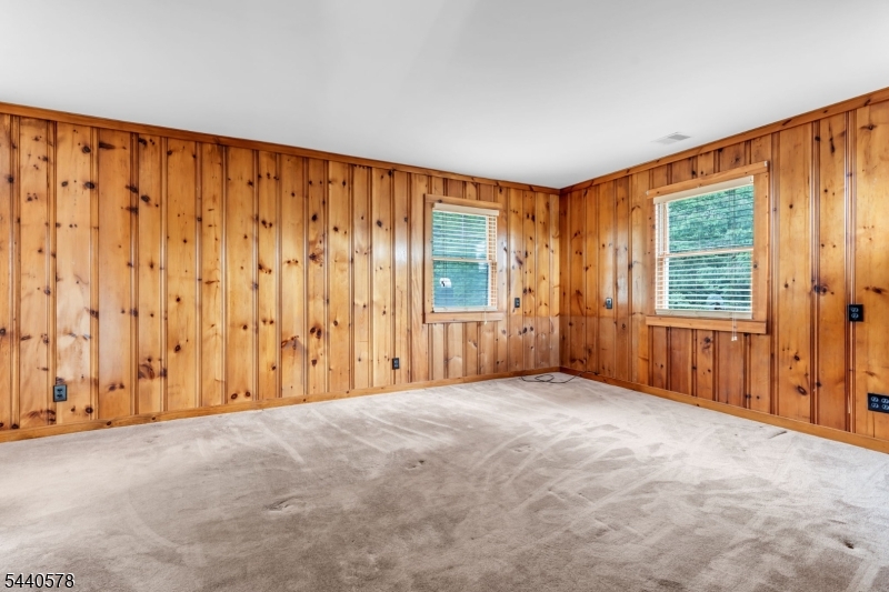 30 Oakdale Avenue Hopatcong NJ 07821