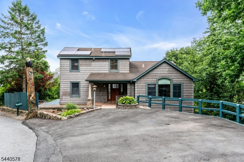30 Oakdale Avenue Hopatcong NJ 07821