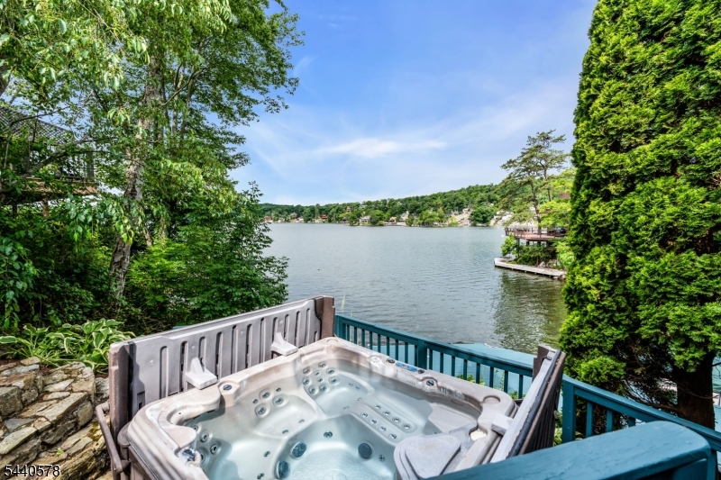 30 Oakdale Avenue Hopatcong NJ 07821