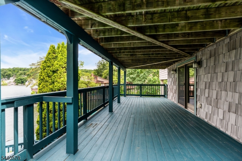 30 Oakdale Avenue Hopatcong NJ 07821