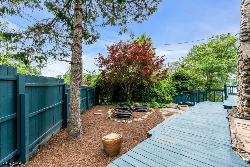 30 Oakdale Avenue Hopatcong NJ 07821