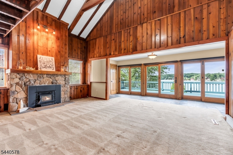 30 Oakdale Avenue Hopatcong NJ 07821