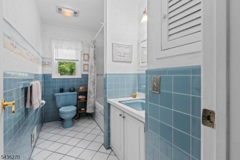 38 Forest Drive Roxbury NJ 07876