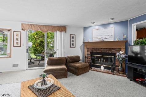38 Forest Drive Roxbury NJ 07876