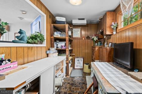 38 Forest Drive Roxbury NJ 07876