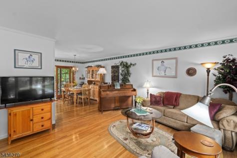 38 Forest Drive Roxbury NJ 07876