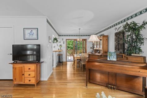 38 Forest Drive Roxbury NJ 07876