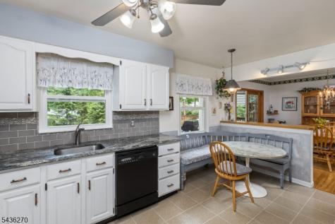 38 Forest Drive Roxbury NJ 07876
