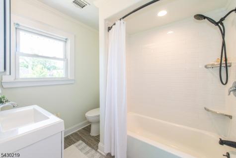 35 Howe Avenue Montclair NJ 07042