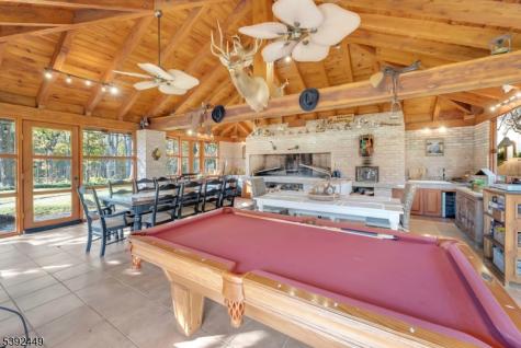 37 Pequest Road Green NJ 07821