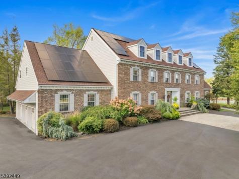 37 Pequest Road Green NJ 07821