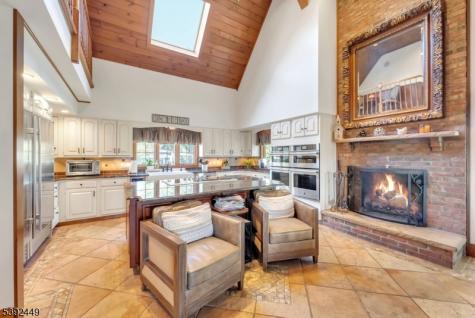 37 Pequest Road Green NJ 07821