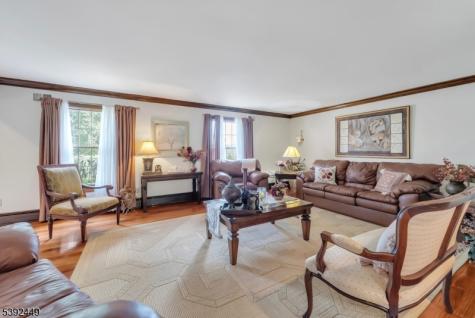 37 Pequest Road Green NJ 07821