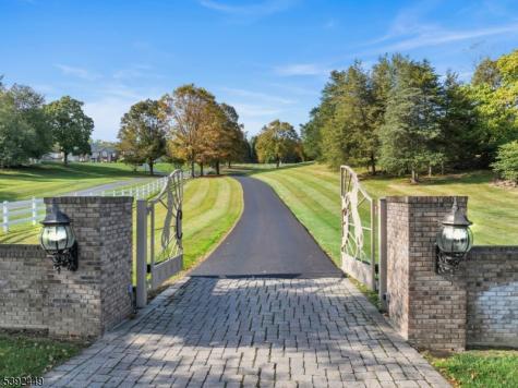 37 Pequest Road Green NJ 07821