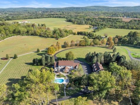 37 Pequest Road Green NJ 07821