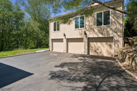 15 Manchester Court Morris NJ 07960