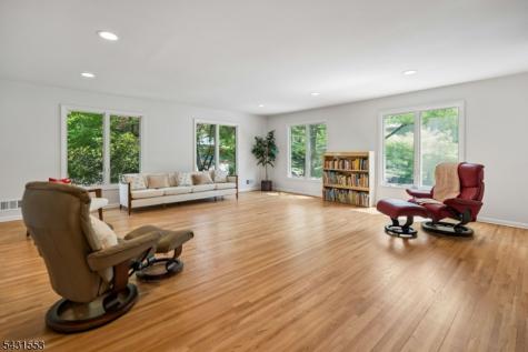15 Manchester Court Morris NJ 07960